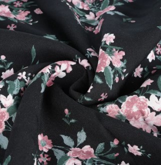 Polyester Baskı Kumaşı dayanıklılık ve renk üretimi açısından nasıl performans gösteriyor?