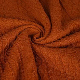 Giysilik Kumaş Boyama ve Apre İşlemleri Kumaş Performansını ve Giyim Deneyimini Nasıl Etkiler?